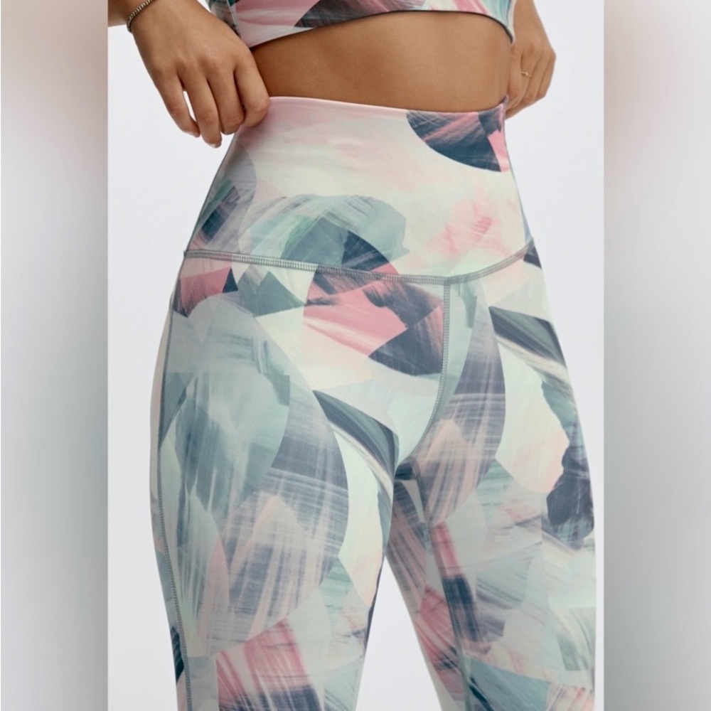 Fabletics PureLuxe Ultra High-Waisted 7/8 Legging NWT - Picture 5 of 5
